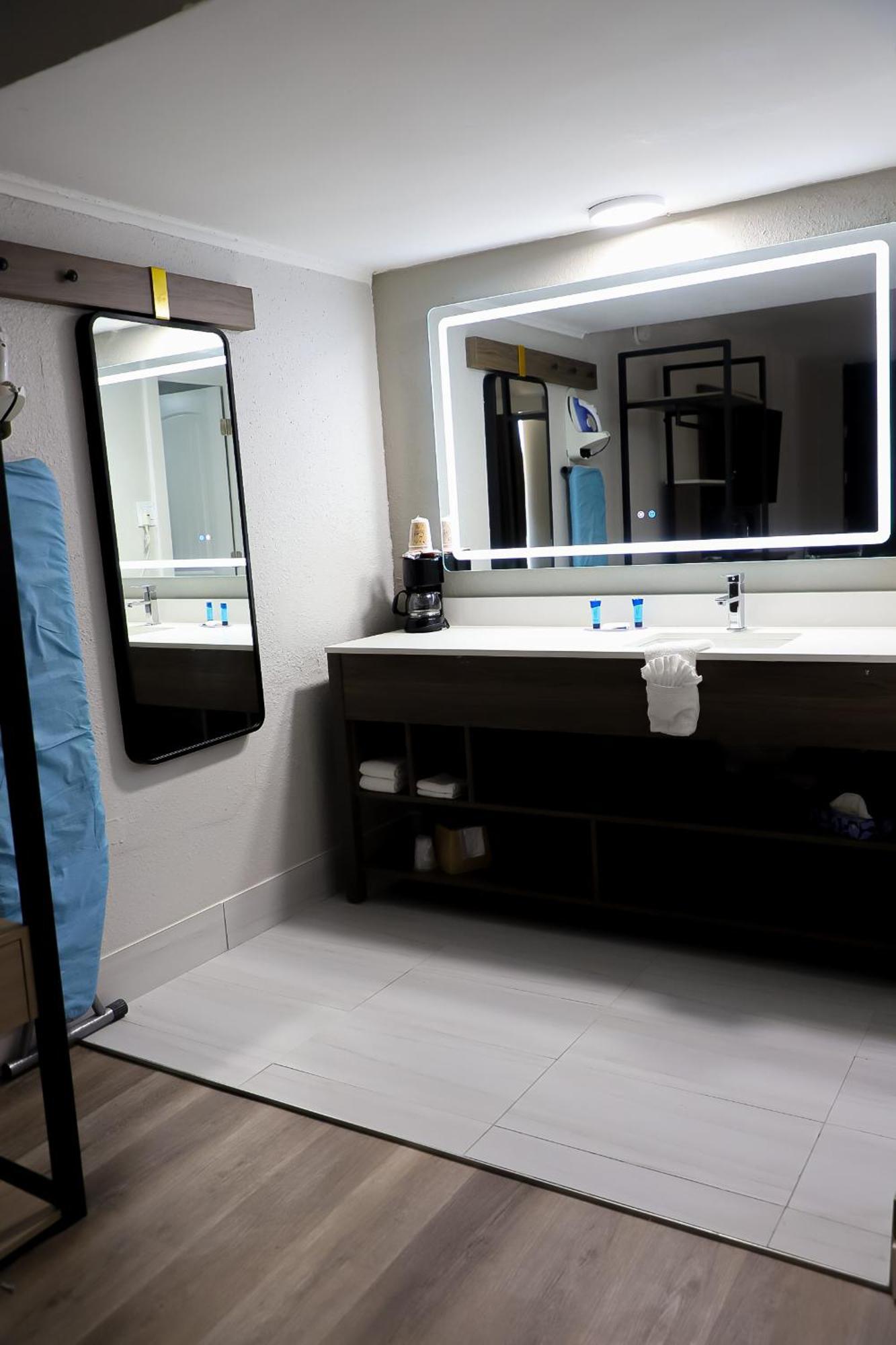Airport Inn Nederland Ngoại thất bức ảnh
